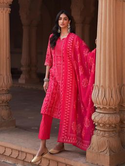 Gahan - Womens Viscose Rayon Straight Printed Kurta with Pant & Dupatta - Pink