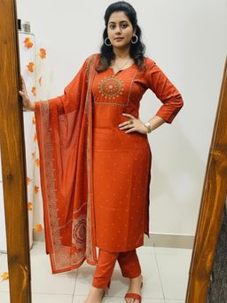 Gahan - Womens Viscose Rayon Straight Printed Kurta with Pant & Dupatta - Orange