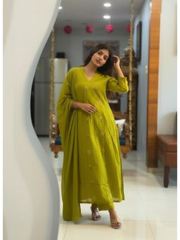 Gahan - Womens Viscose Rayon Straight Printed Kurta with Pant & Dupatta - Green