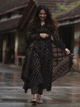 Gahan - Womens Viscose Rayon Anarkali Printed Kurta with Pant & Dupatta - Black
