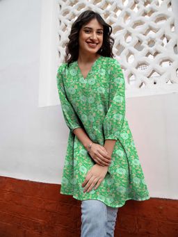 Janasya - Womens Green Georgette Floral Printed A-Line Kurti