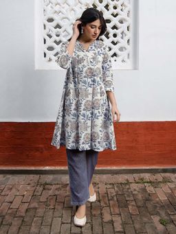 Janasya - Womens Grey Pure Cotton Floral Printed Kurti