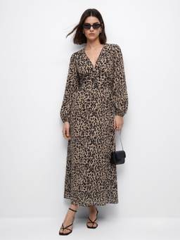 Outzidr - Black Plunge Neck Animal Print Dress