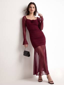 Outzidr - Burgundy Solid Sweetheart Neck Rose Corsage Dress