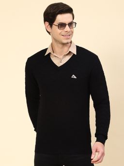 Monte Carlo - Black Solid V Neck Pullover Sweater