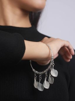Aatmana - Women Oxidised Silver Toned and Oxidised Tribal Brass Leaf Charm Bracelet