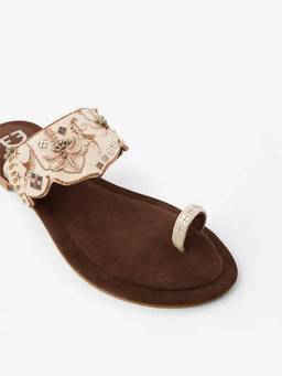 Fizzy Goblet - Ivory Palm Springs One Toe Flats