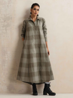 trueBrowns - Green Checks Flared Midi Dress