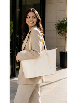 MOKOBARA - The Astrid Casual Use Coconut White Tote Bag