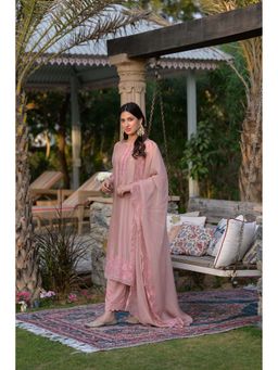 Mahee Jaipur - Peach Pink Organza Embroidered Kurta With Pant & Dupatta