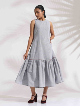 trueBrowns - Grey Cotton Stripes Tier Midi Dress