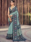 Green color option, Sold out, Currently selected