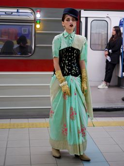 Akhilam - Women's Silk Blend Sea Green Woven Designer Saree with Unstitched Blouse