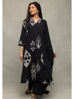 Sutra Art of Clothing - Handloom Black Ikat Abstract Kurta Set with Dupatta