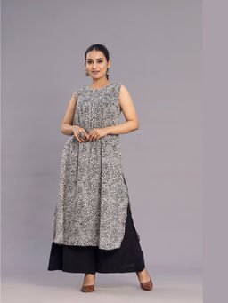 Sutra Art of Clothing - Grey and Black Abstract Print A-Line Co-Ord Set