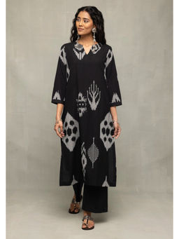 Sutra Art of Clothing - Handloom Black Ikat Abstract Co-Ord Set