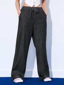 The Souled Store - Women Black Pure Cotton Solid Straight Fit Jeans