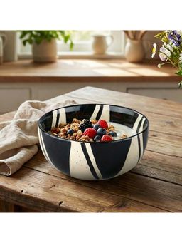 BlackCarrot - Animal Bone Ash Free White Polka Serving Bowl
