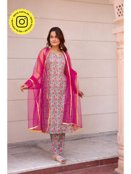 POMCHA - Kapaas Grey Floral Sleeveless Kurta with Pant and Dupatta (Set of 3)