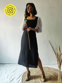 WHY SO BLUE - Black Solid Sheath Midi Dress