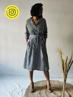 WHY SO BLUE - Checkered Monochrome Midi Shirt Dress