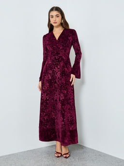 Styli - Burgundy Floral V-Neck Long Sleeves A-Line Maxi Dress