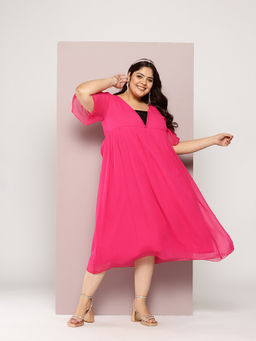 Qurvii - Solid Pink Dress V-Neck Black Dress