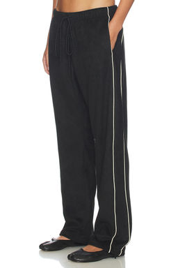 Fear of God ESSENTIALS - Signature Relaxed Pant