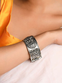 Fida - Wedding Ethnic Oxidised Silver Floral Embossed Kada Bracelet for Women