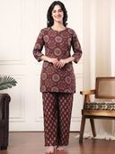 Maroon color option, Currently selected