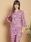 Pink color option, Currently selected