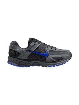 Nike - Men's Zoom Vomero 5 Sneakers
