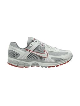 Nike - Men's Zoom Vomero 5 Sneakers
