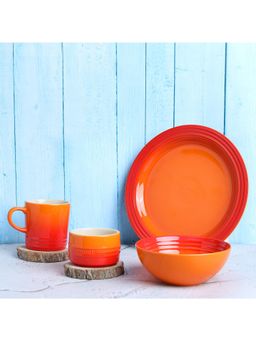 Le Creuset - Flame Set of 4 Stoneware - 1 Dinner Plate,1 Cereal Bowl,1 Ramekin Bowl, 1 Mug Gift Set