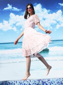 Sera - Printed Round Neck Fit and Flare Short Sleeves Knee Length Dress