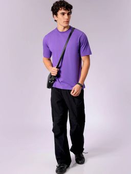 The Indian Garage Co - Men Slim Fit Solid Crew Neck T-shirt Purple