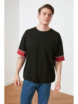 Trendyol - Man Black T-Shirt