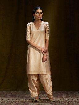 WeaverStory - Peach Mulberry Silk Short Kurta Shalwar (Set Of 2)