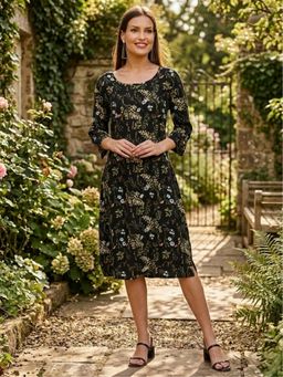 DECKEDUP - Women Black Floral Printed Flared Dress
