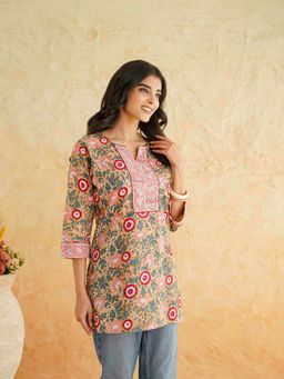 GOODHAND - Women Brown Cotton Printed Short Kurti