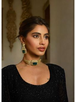 AMAARA JEWELS - Meher Elan Matte Gold Emerald Moissanite Choker and Earring Set