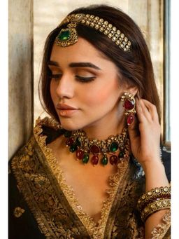 AMAARA JEWELS - Blooming Court Antique Gold Emerald Ruby Choker and Earring Set