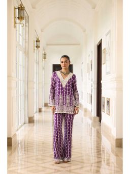 AMAARA JEWELS - Verdant Muse Antique Gold Emerald Necklace and Earring Set