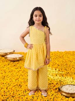 Nautinati - Regular Fit Foil Print Kurta With Palazzo