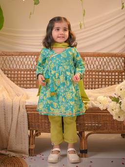 Polka Tots - Cotton Full Sleeve Floral Kurti Pant And Dupatta - Green