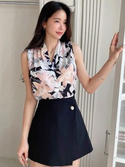 Oh Rare - Floral Print Ruched V-Neck Blouse