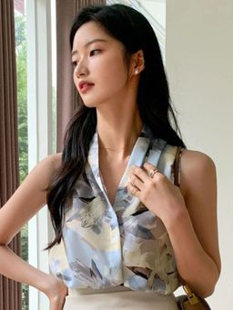 Oh Rare - Floral Print Ruched V-Neck Blouse