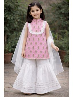 Pankhuri by Priyanka - Girls Pink Printed Sharara Set With Dupatta