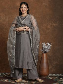 Gahan - Womens Grey Silk Blend Embroidery Kurta & Pant with Organza Dupatta