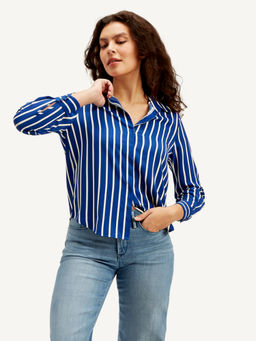 Levi's - Women's Blue Striped Spread Collar Shirt